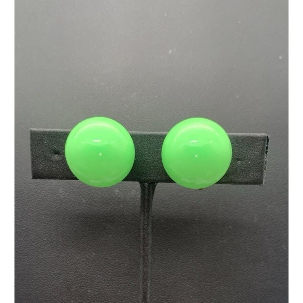 Vintage Crown Trifari Lime Green Domed Button Clip On Earrings